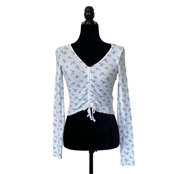 Hollister Tops - Hollister Cropped Blue Floral Top - XS